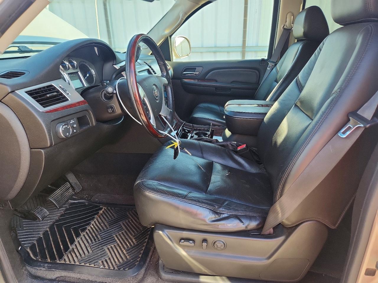2009 CADILLAC ESCALADE