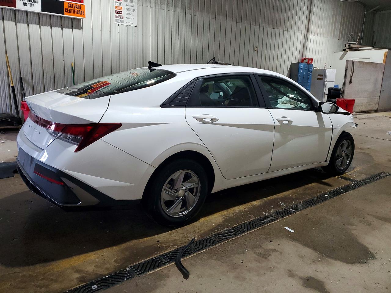 2024 HYUNDAI ELANTRA