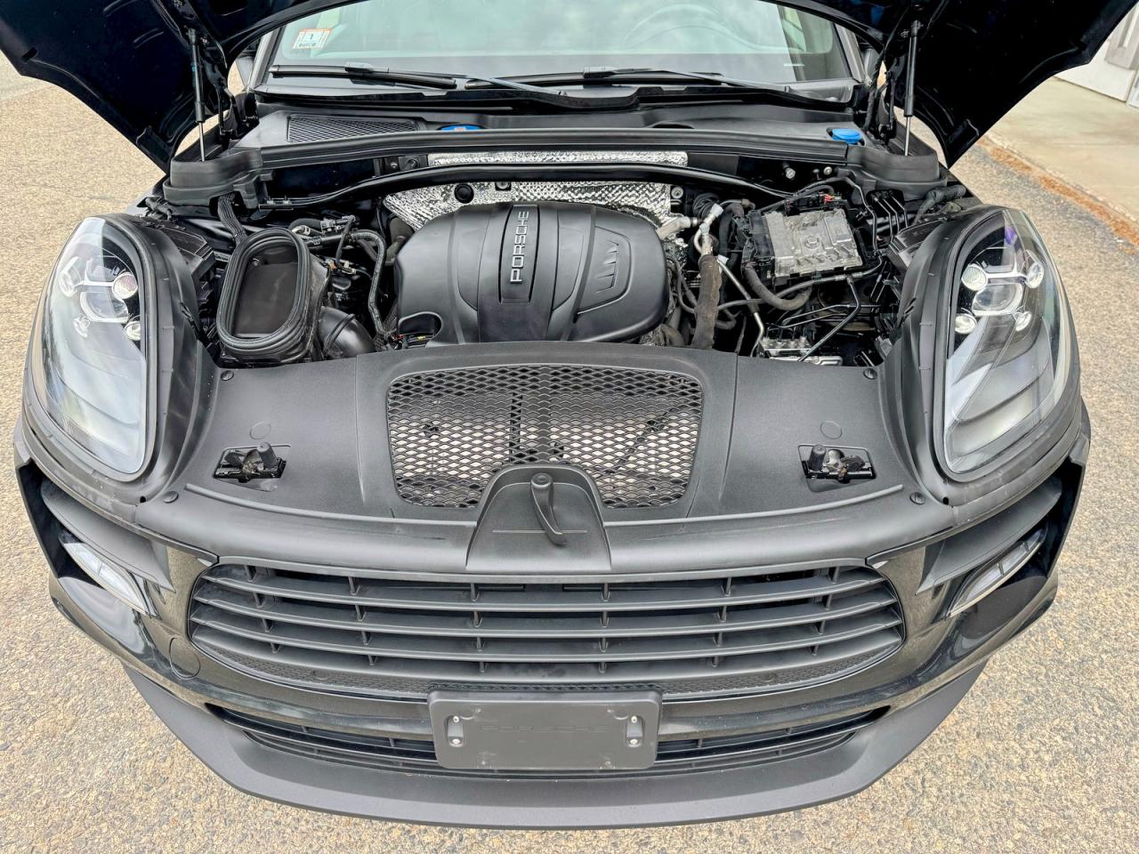 2021 PORSCHE MACAN