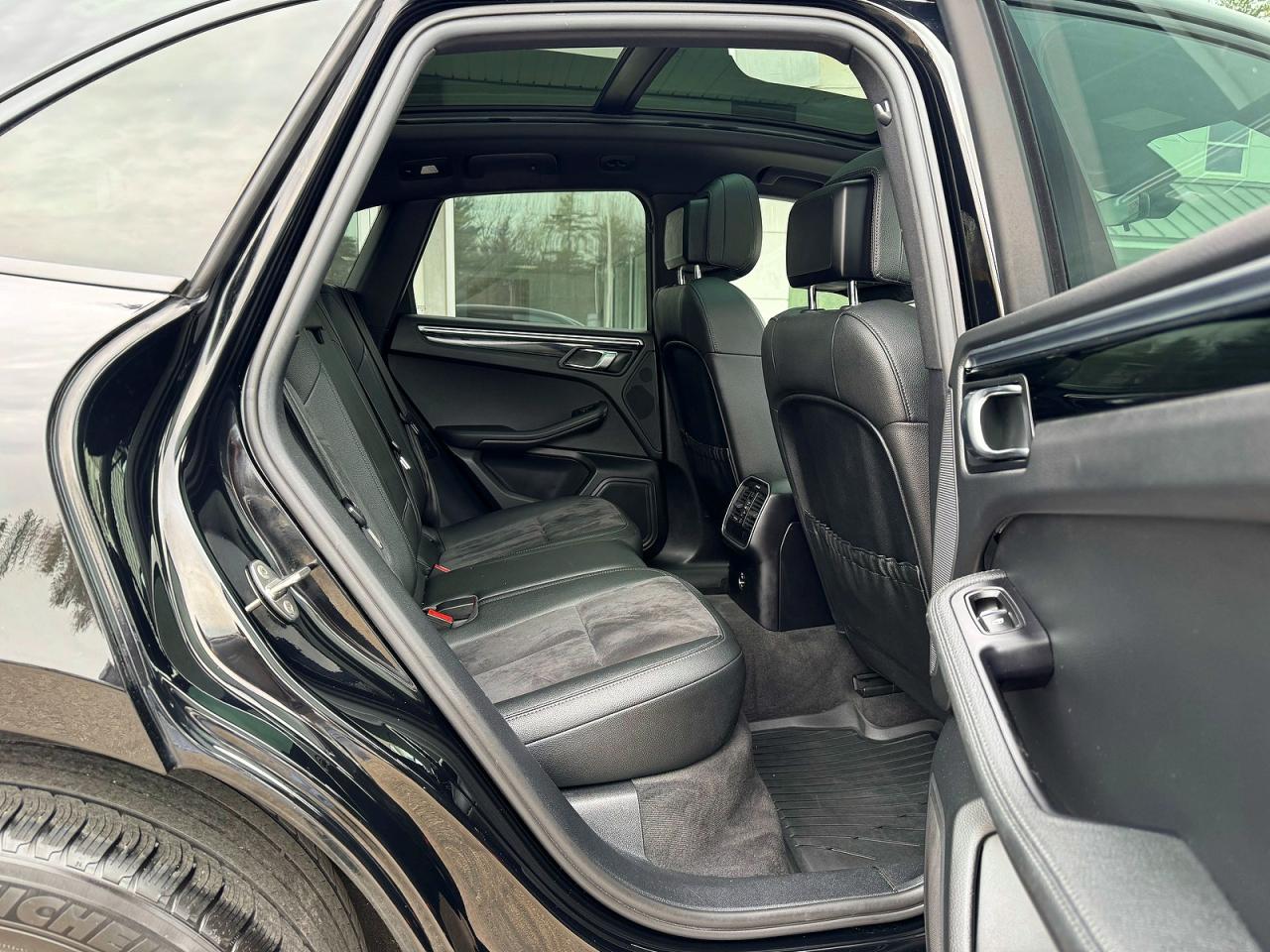 2021 PORSCHE MACAN