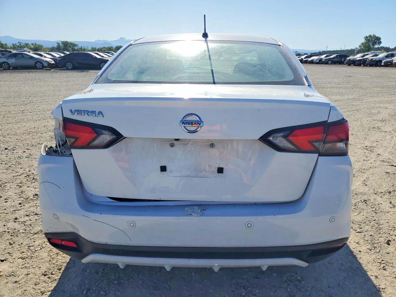 2020 NISSAN VERSA