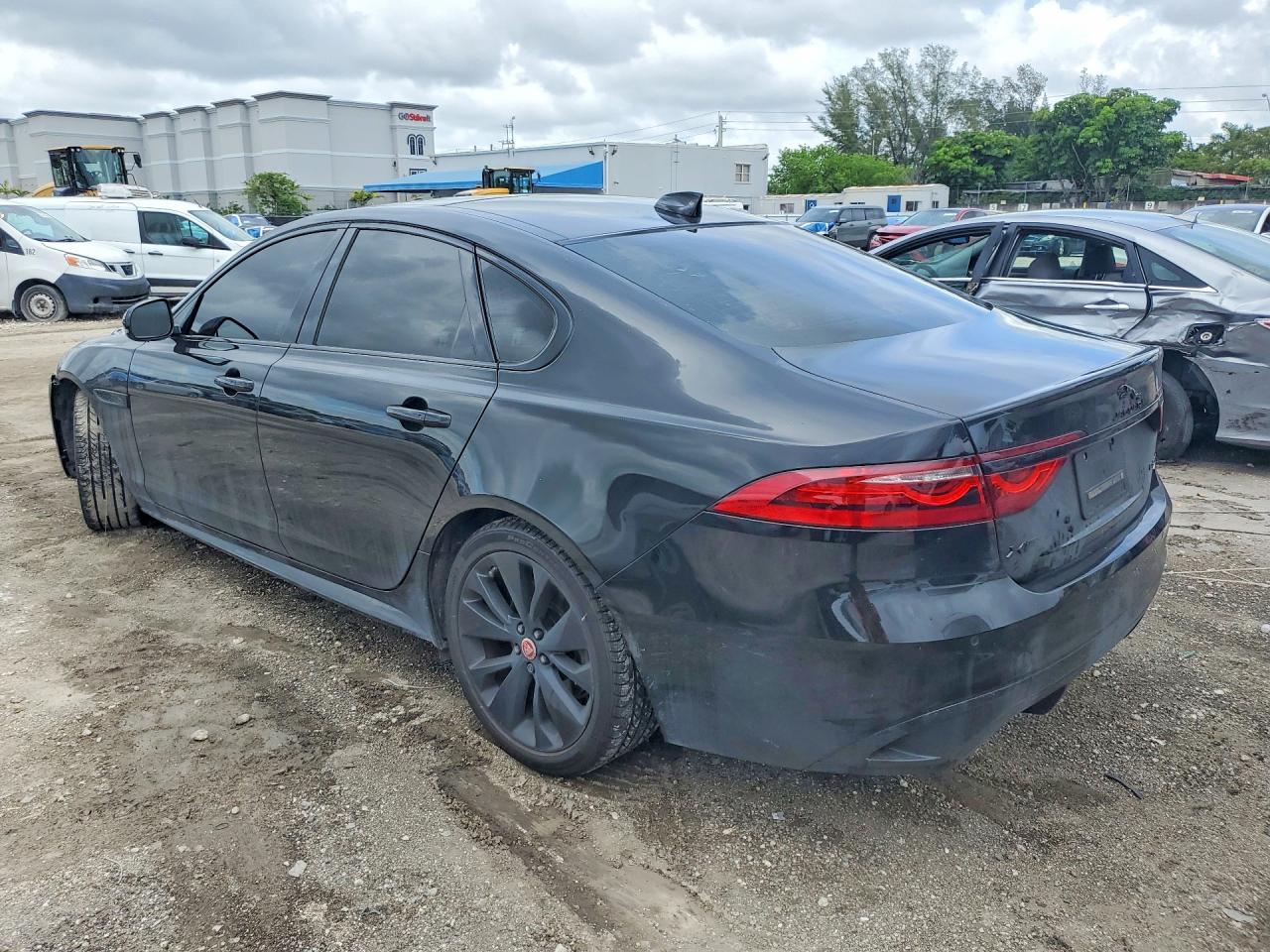 2022 JAGUAR XF