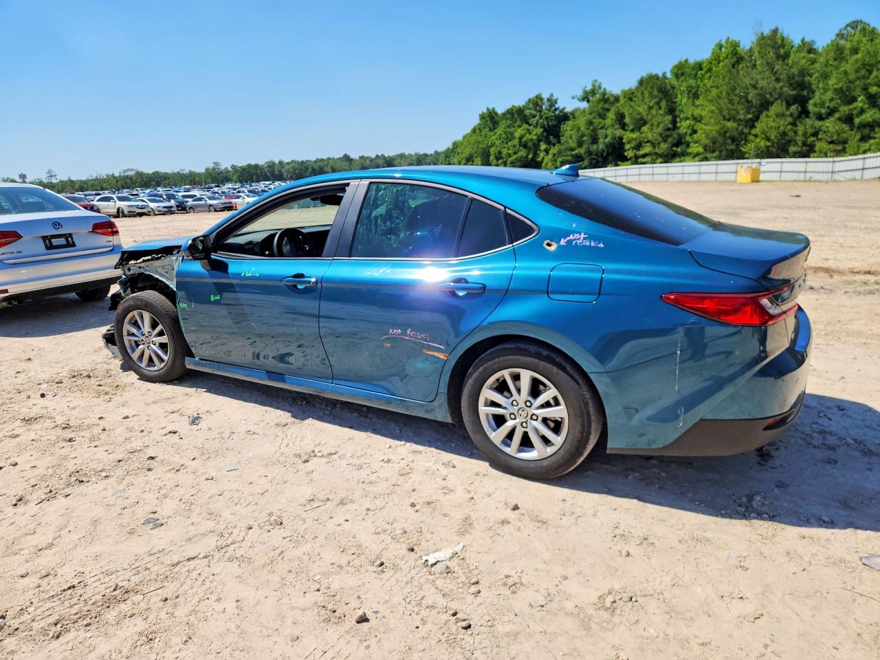 2025 TOYOTA CAMRY