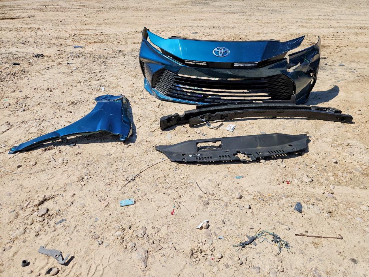 2025 TOYOTA CAMRY