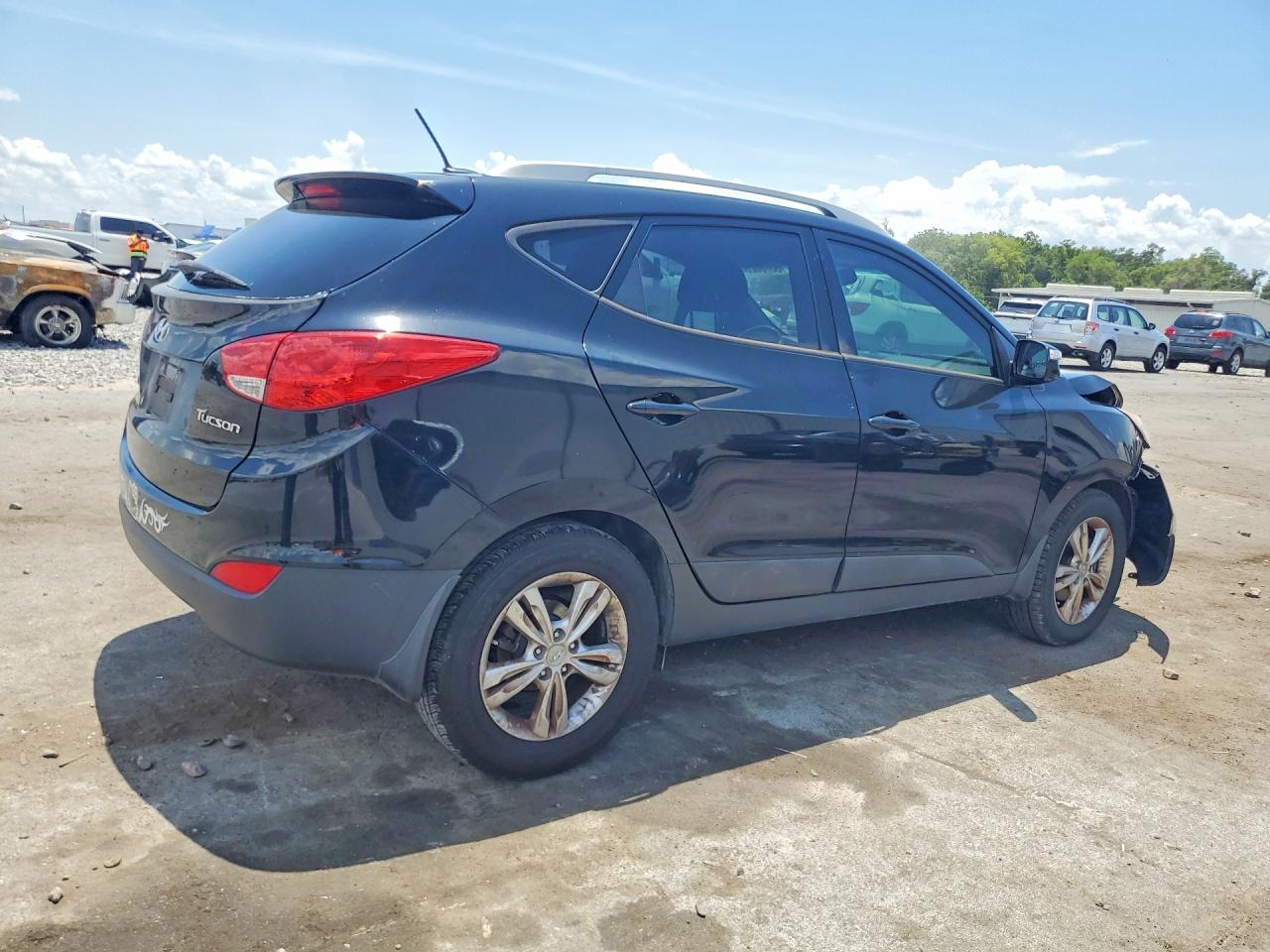 2012 HYUNDAI TUCSON