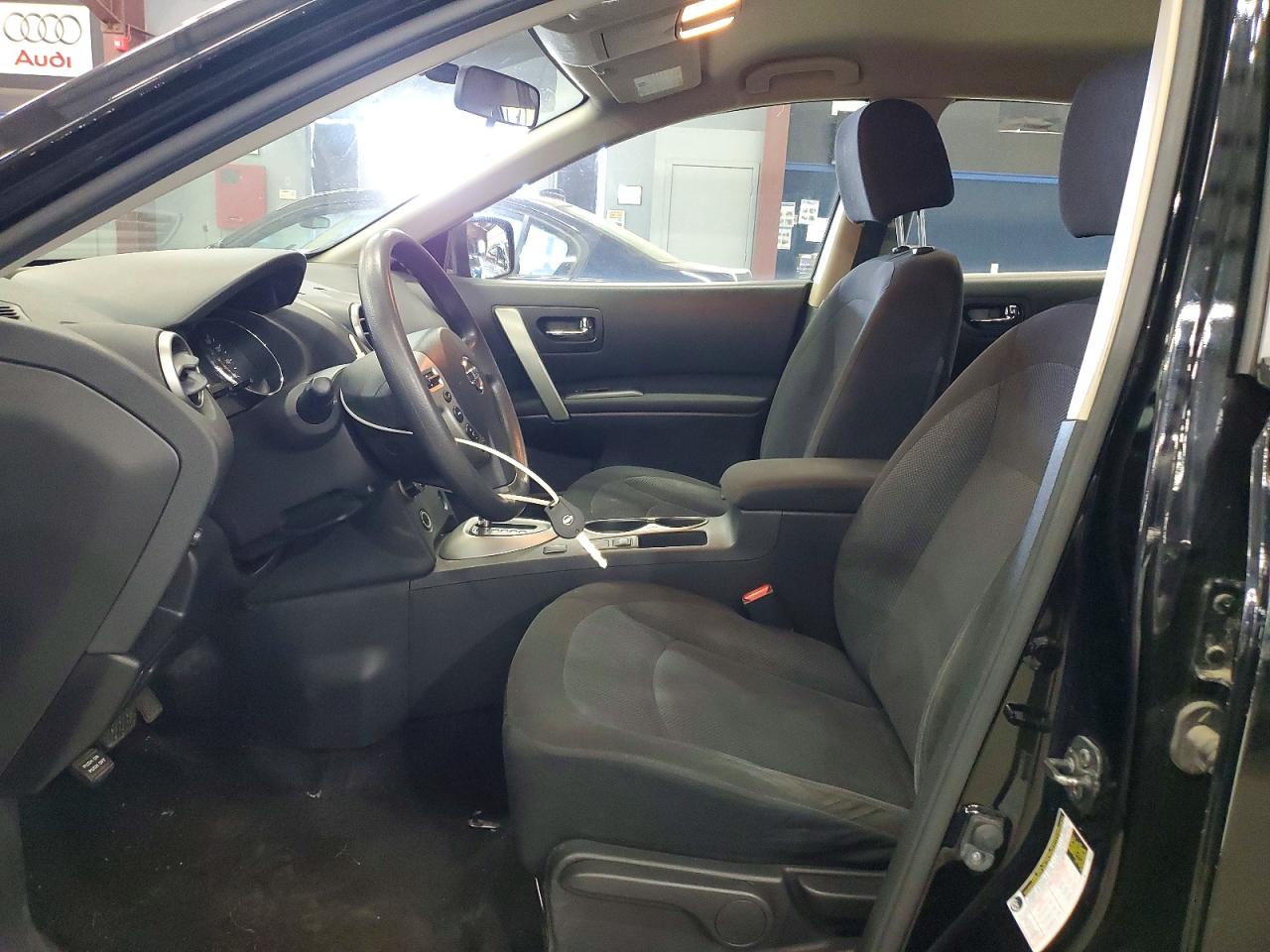 2014 NISSAN ROGUE