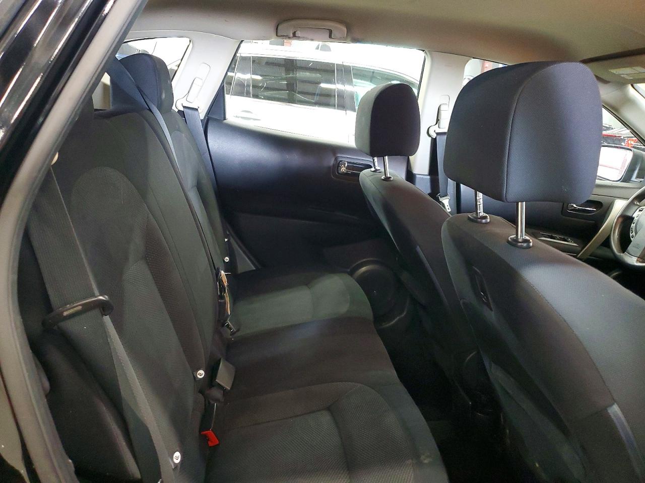 2014 NISSAN ROGUE