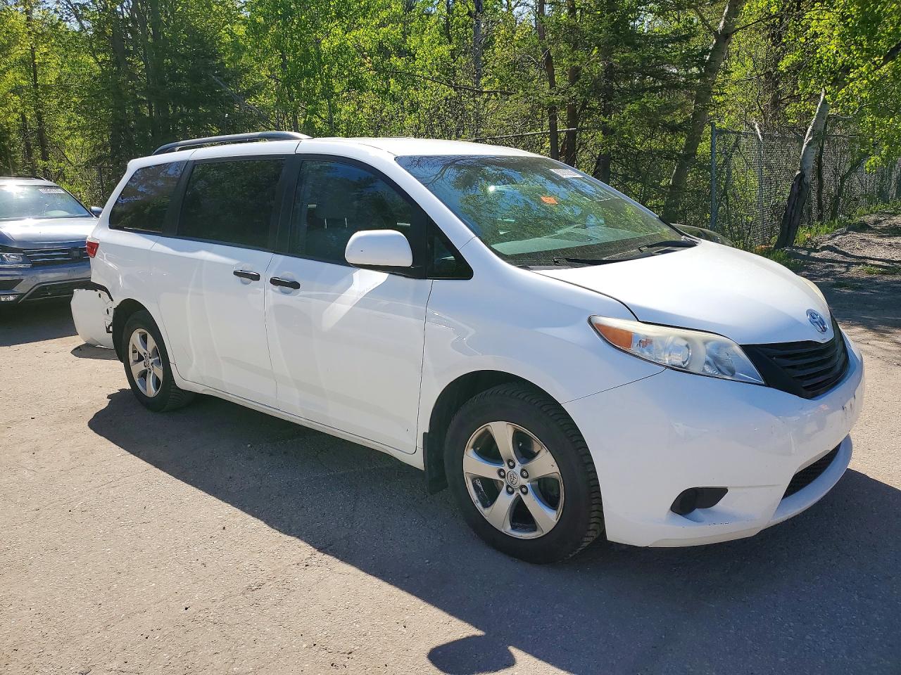 2017 TOYOTA SIENNA