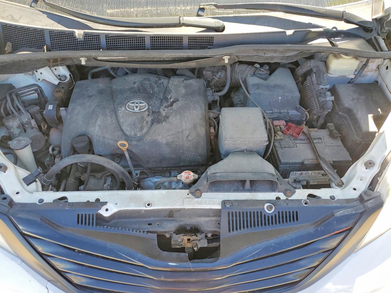 2017 TOYOTA SIENNA