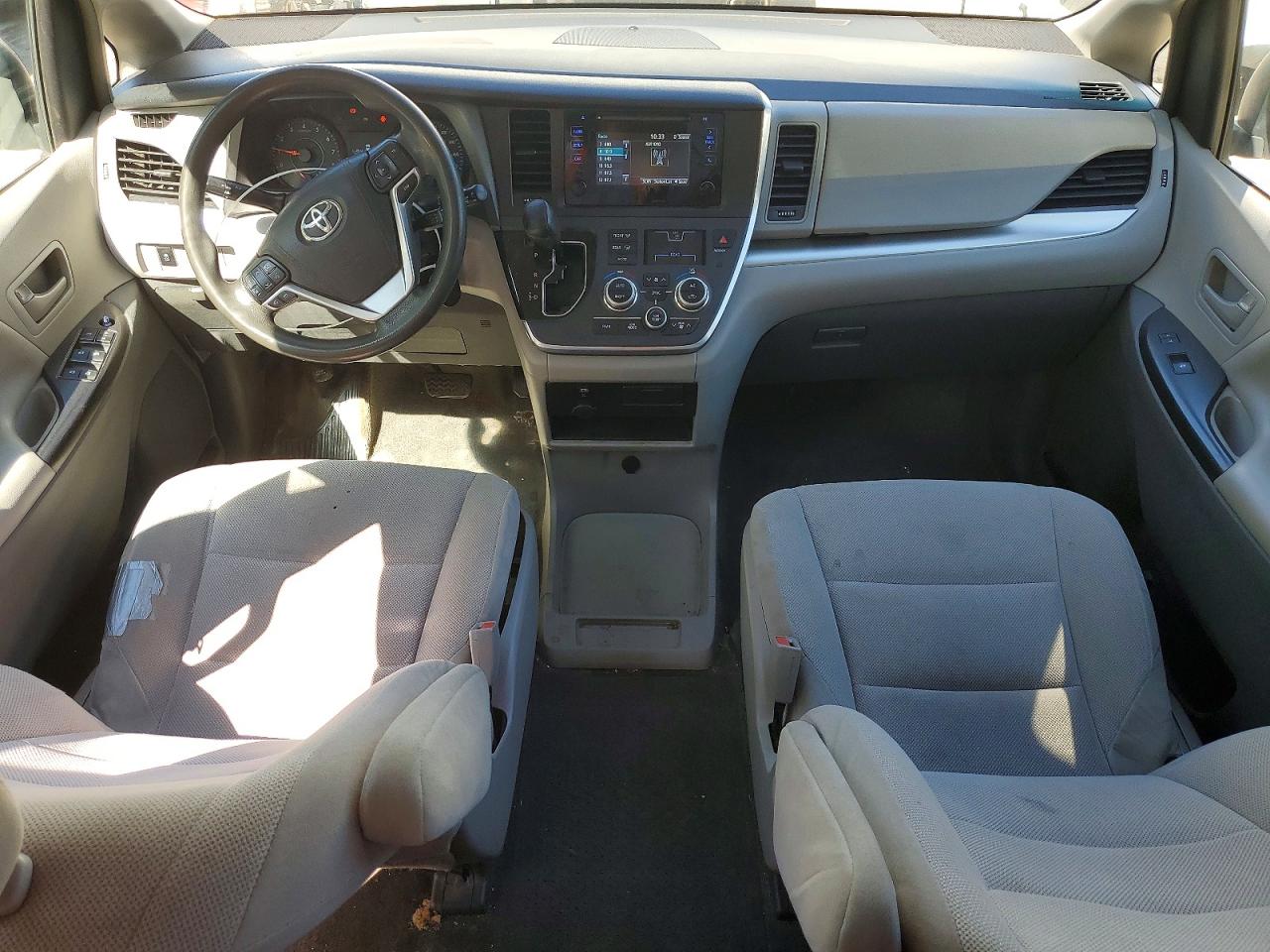 2017 TOYOTA SIENNA