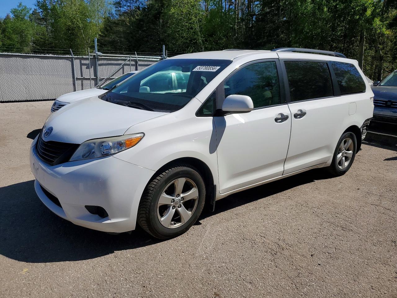 2017 TOYOTA SIENNA