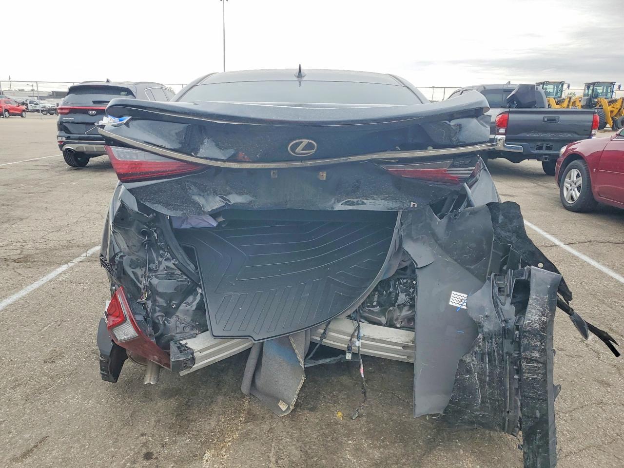 2023 LEXUS ES300