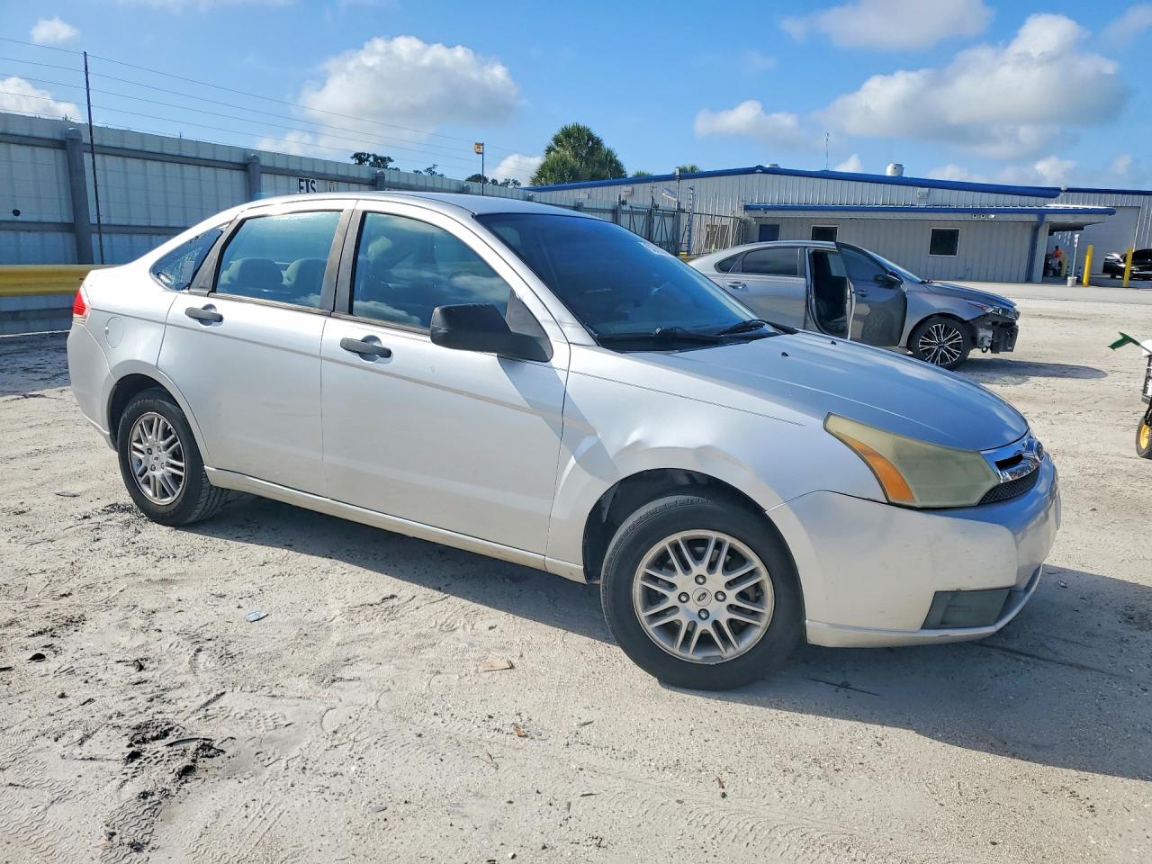 2011 FORD FOCUS