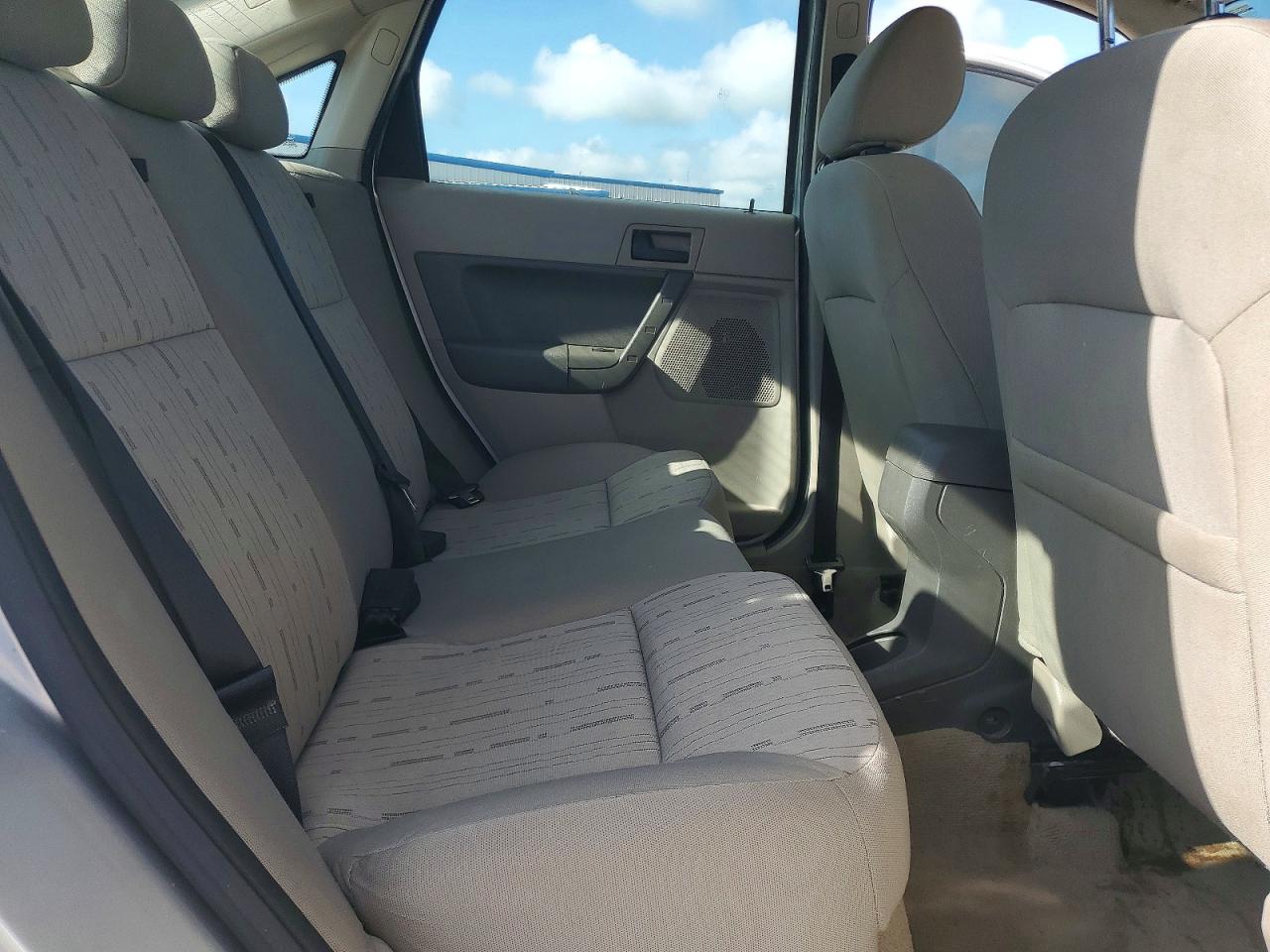 2011 FORD FOCUS