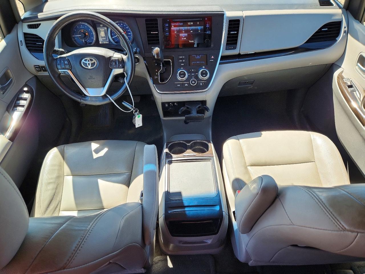 2015 TOYOTA SIENNA