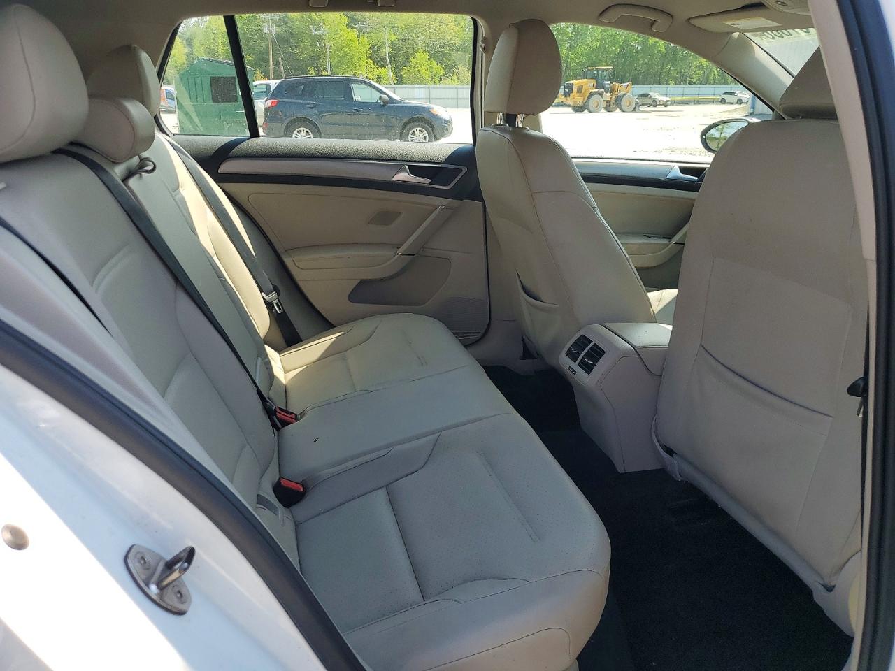 2015 VOLKSWAGEN GOLF