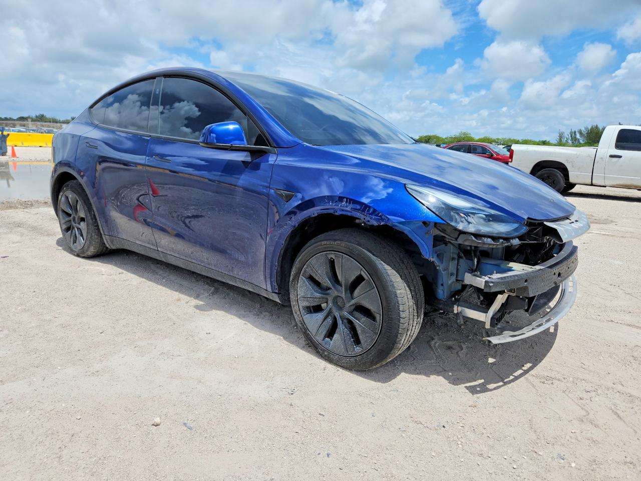 2024 TESLA MODEL Y