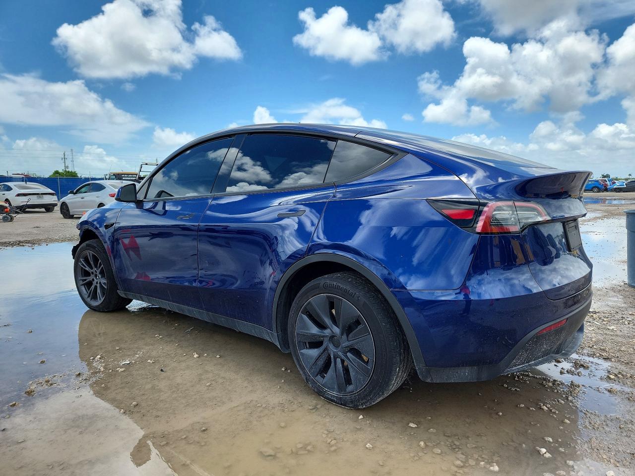 2024 TESLA MODEL Y