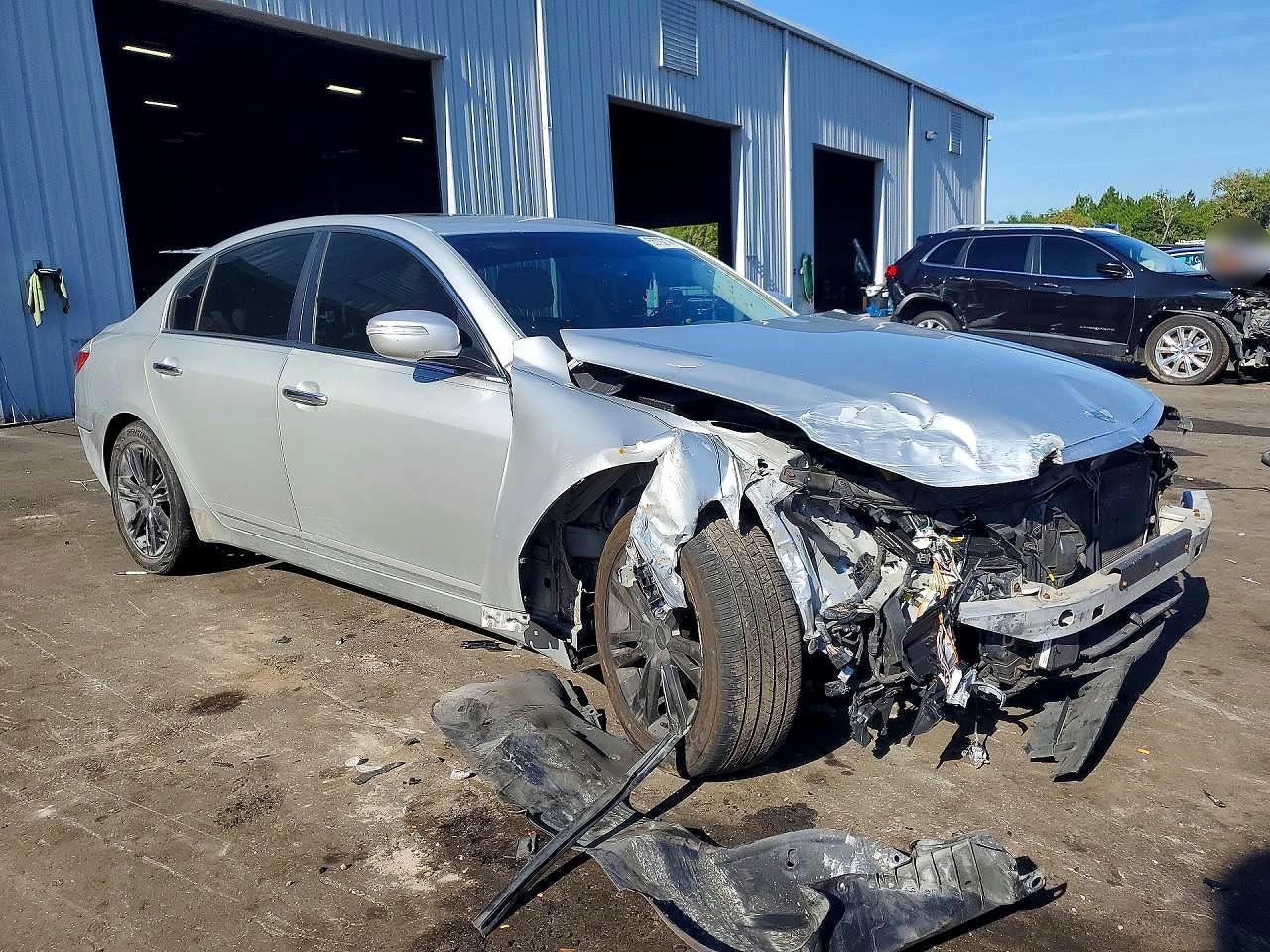 2011 HYUNDAI GENESIS