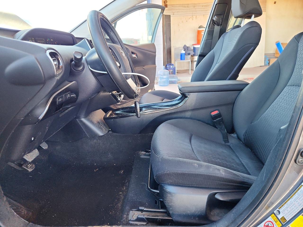2016 TOYOTA PRIUS