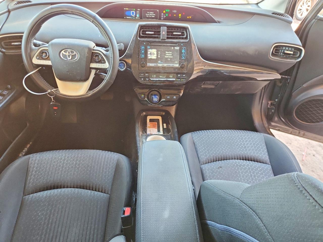 2016 TOYOTA PRIUS