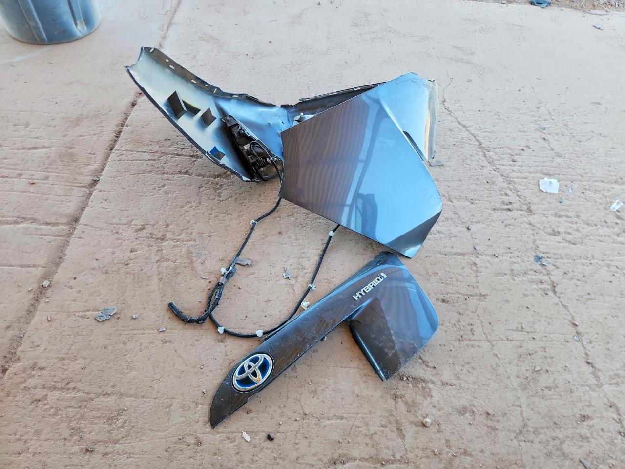 2016 TOYOTA PRIUS