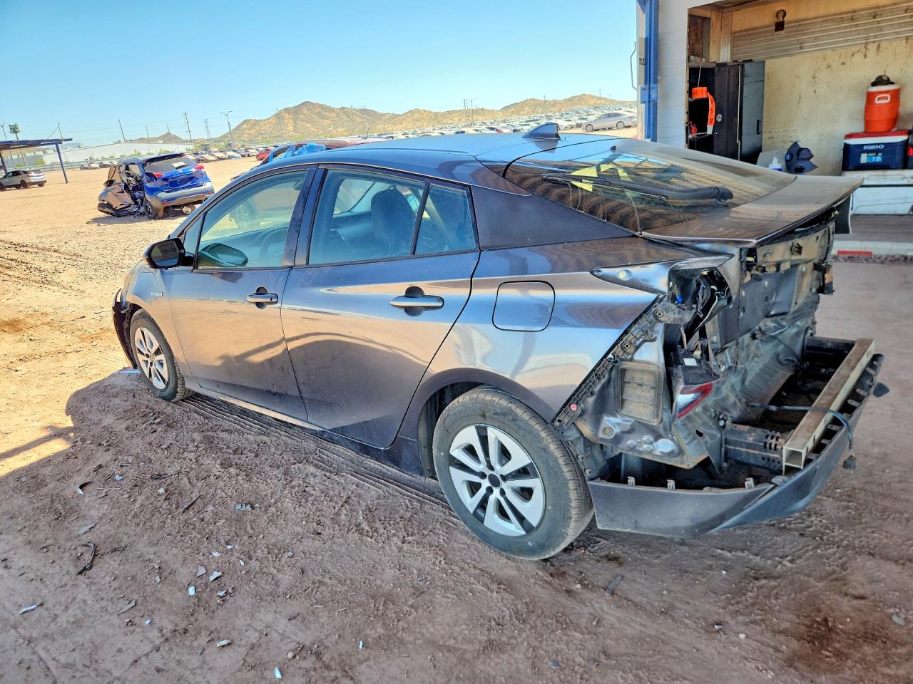 2016 TOYOTA PRIUS