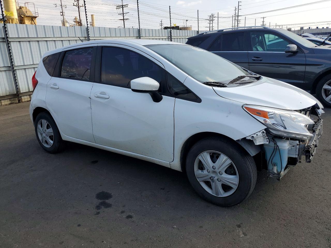 2015 NISSAN VERSA