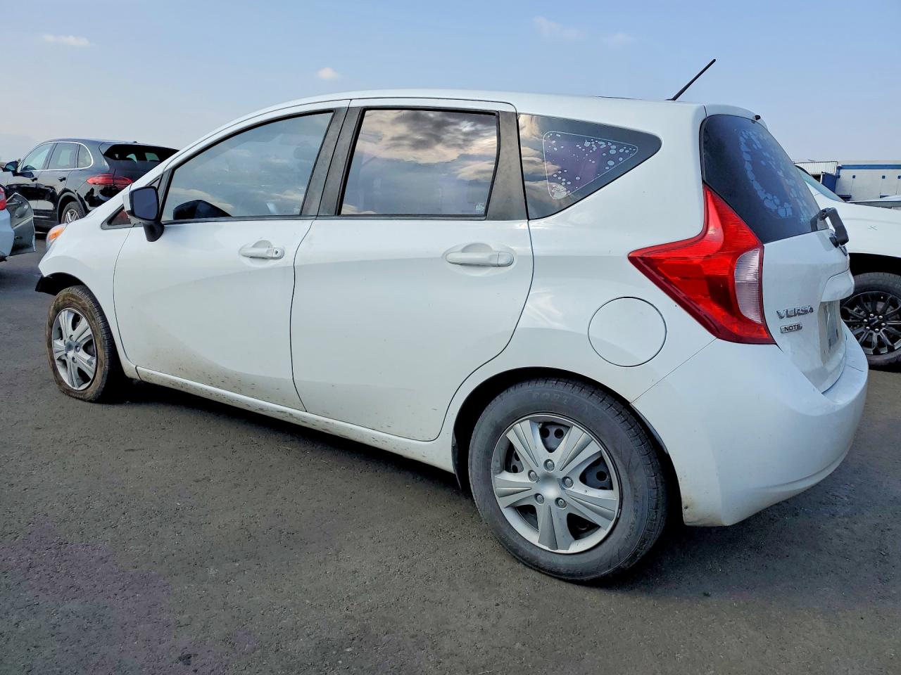 2015 NISSAN VERSA