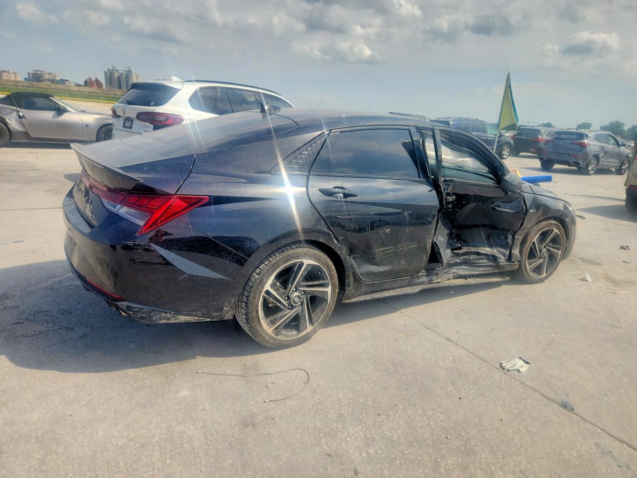 2023 HYUNDAI ELANTRA