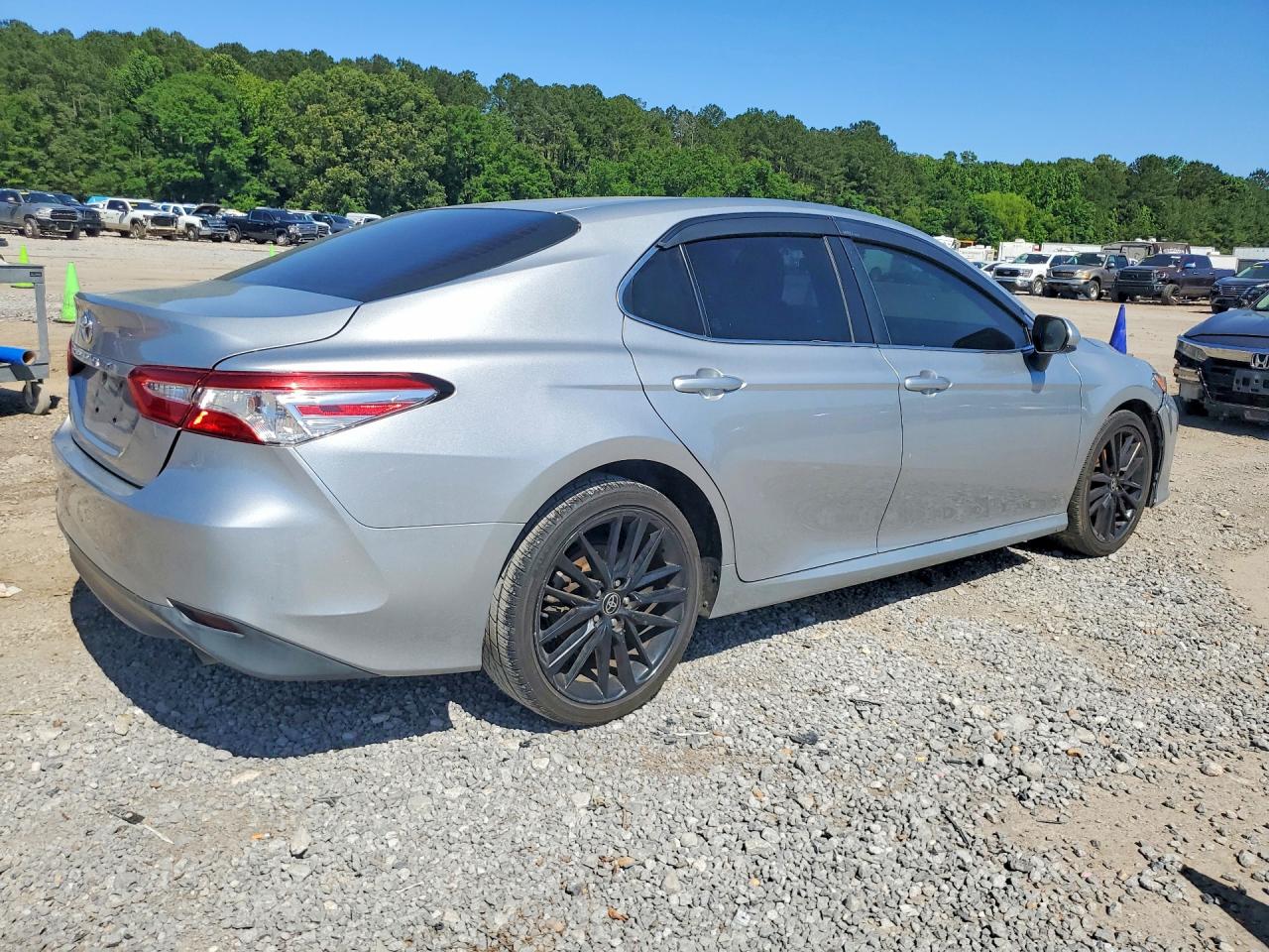2018 TOYOTA CAMRY