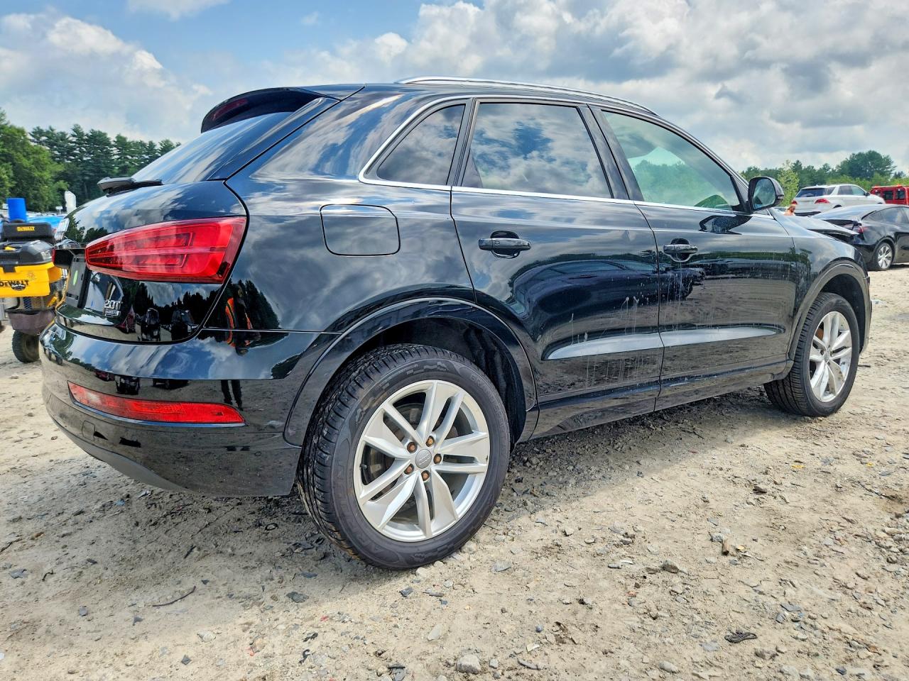 2016 AUDI Q3