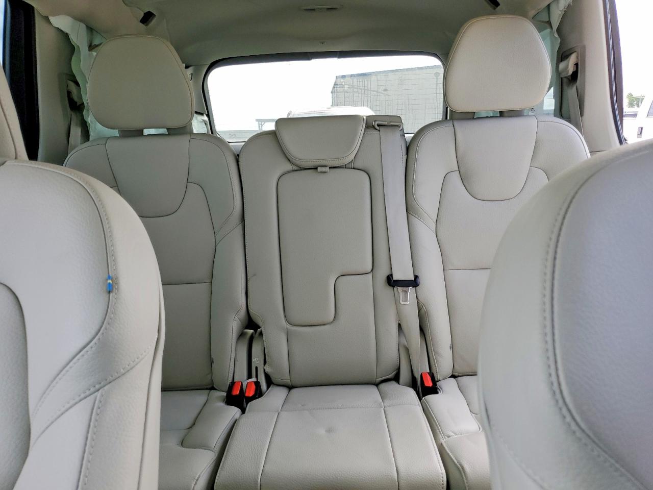 2024 VOLVO XC90