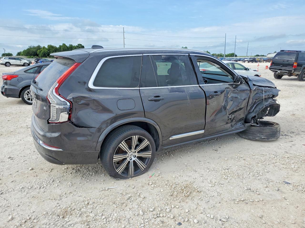 2024 VOLVO XC90