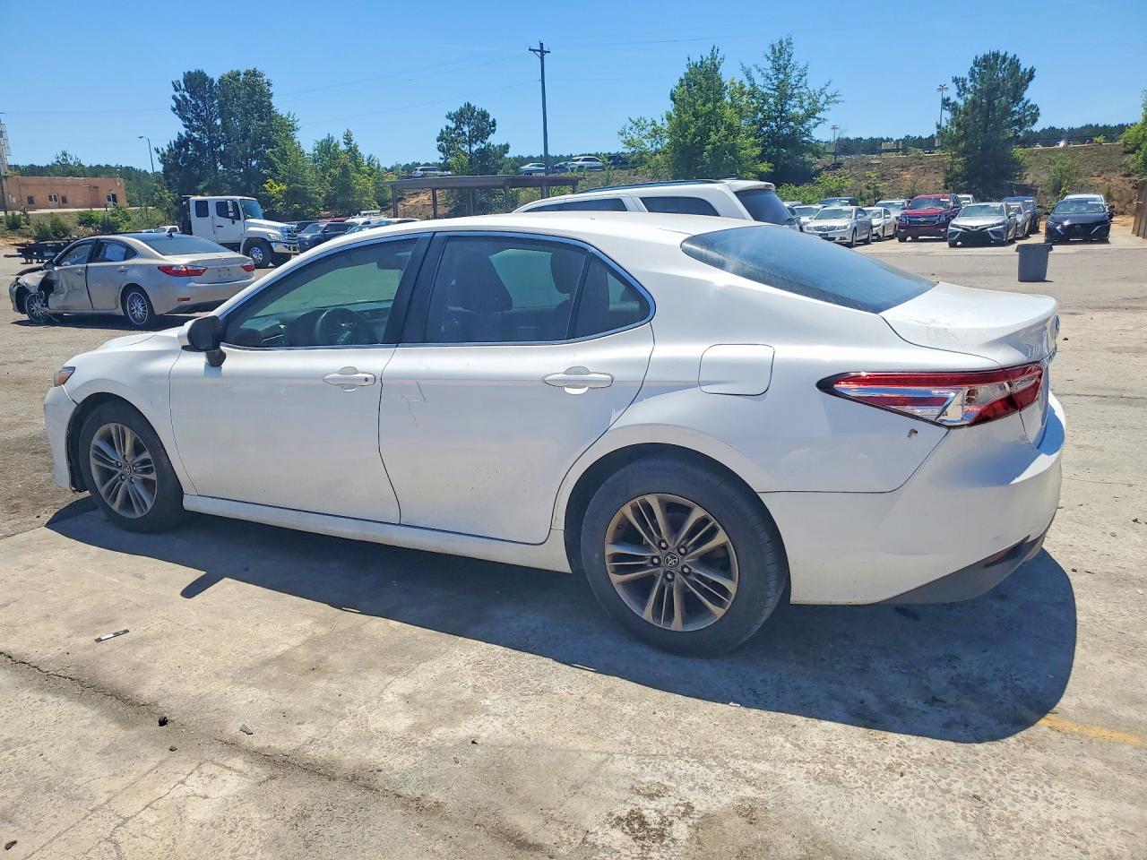 2018 TOYOTA CAMRY