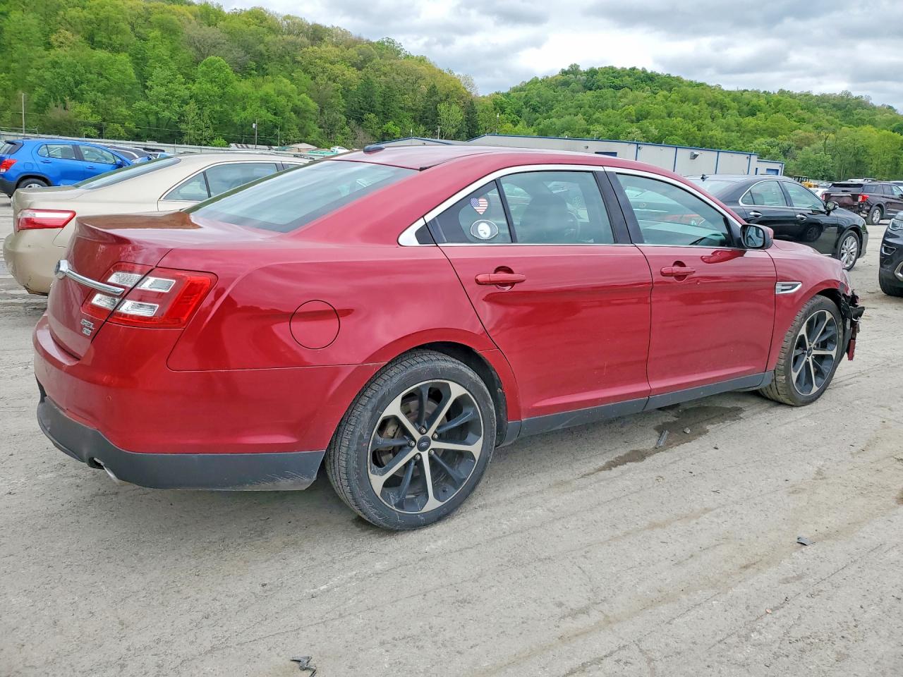 2016 FORD TAURUS