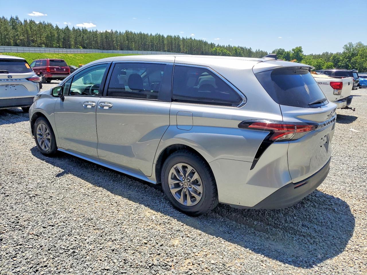 2022 TOYOTA SIENNA