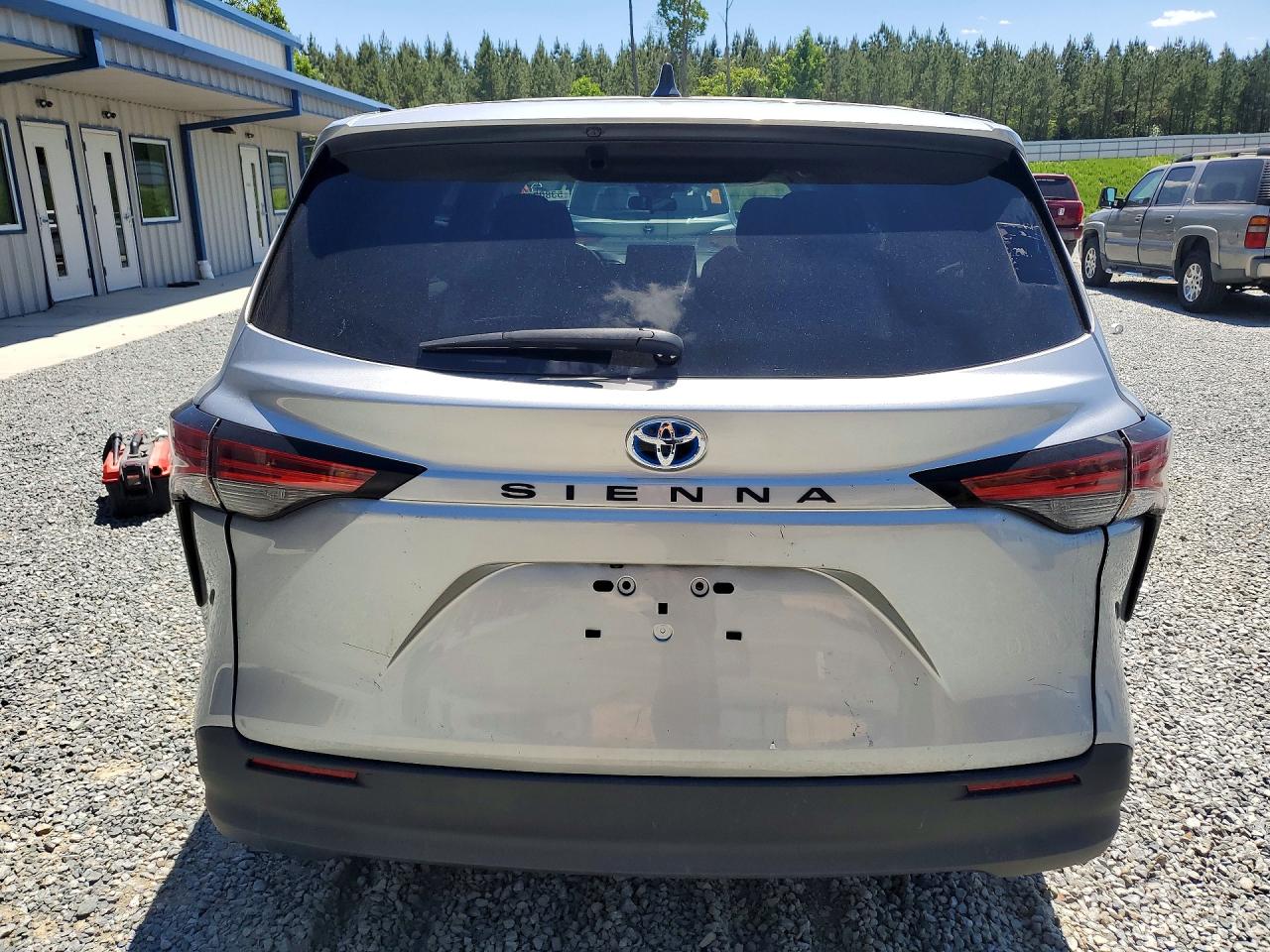2022 TOYOTA SIENNA