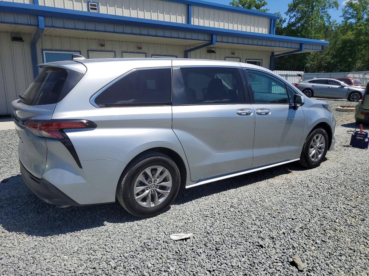 2022 TOYOTA SIENNA