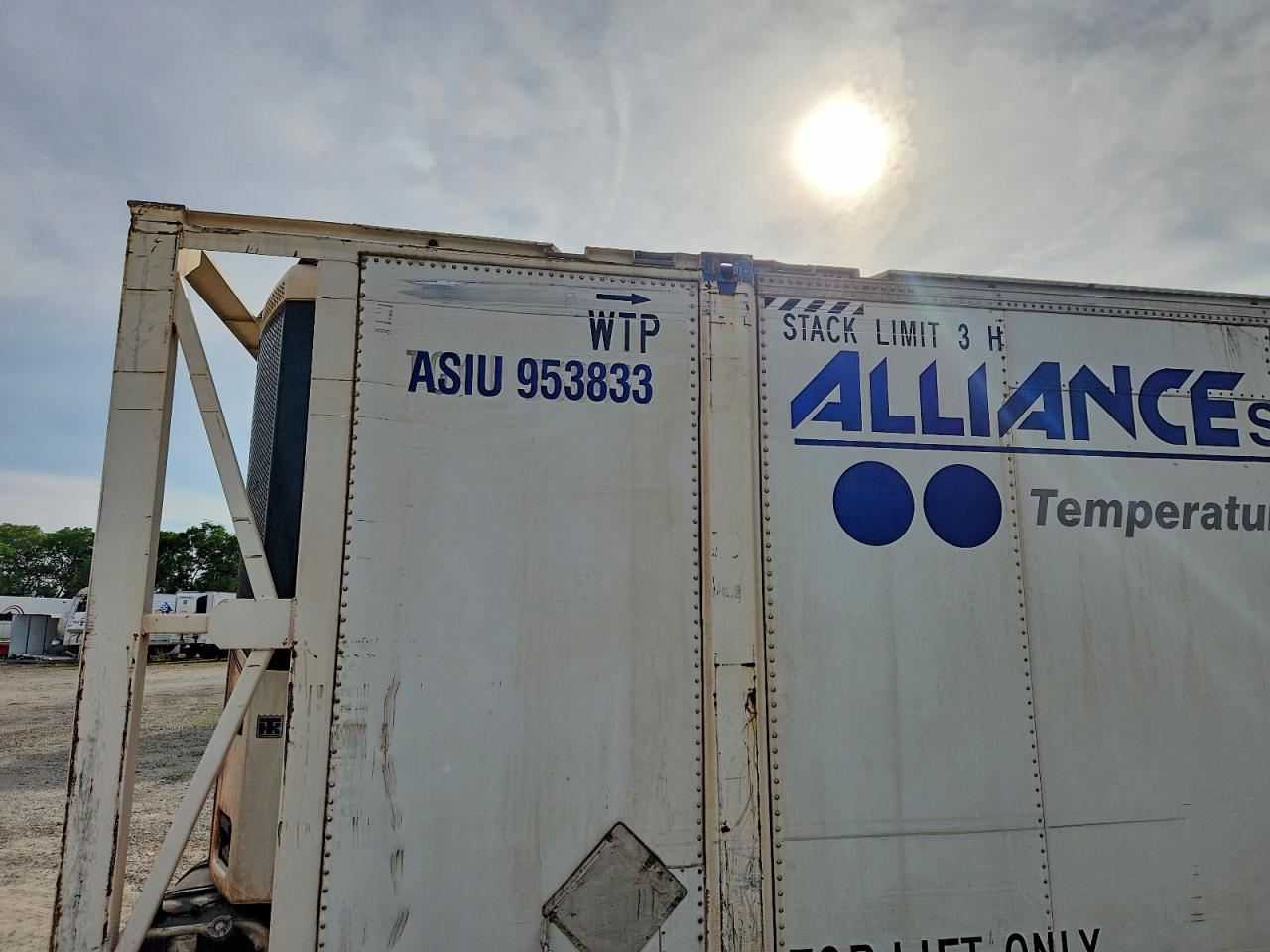 2015 CIMC REEFER TRAILER