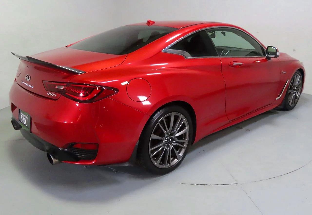 2017 INFINITI Q60
