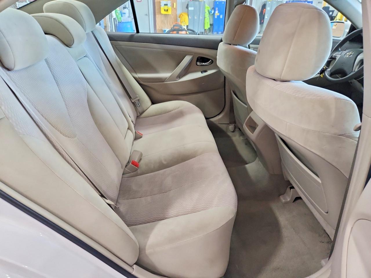 2011 TOYOTA CAMRY