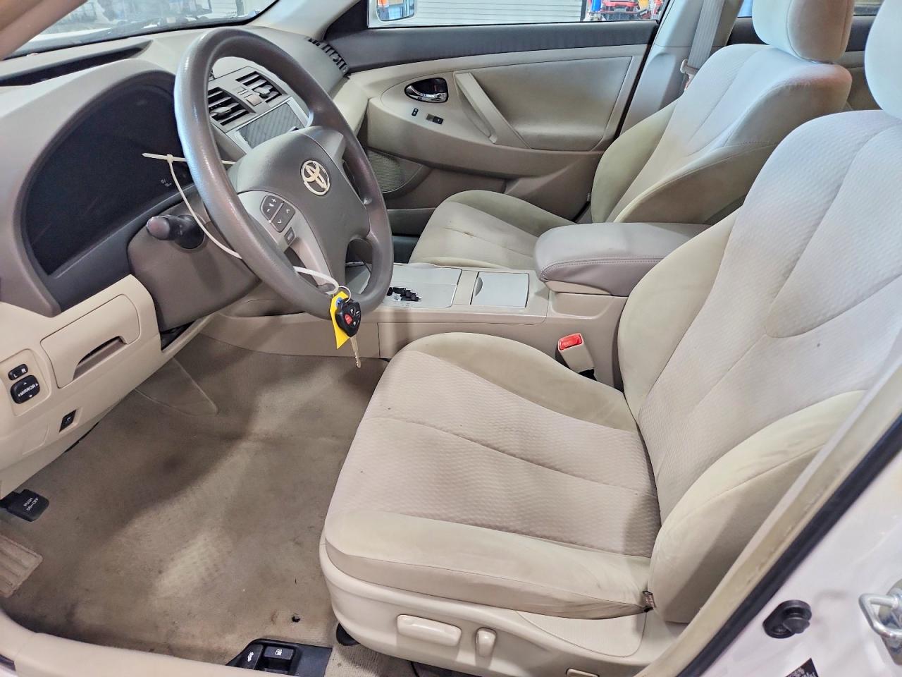 2011 TOYOTA CAMRY