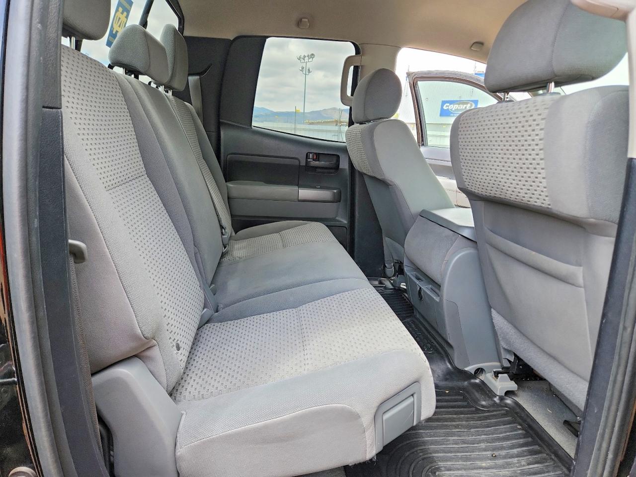 2010 TOYOTA TUNDRA