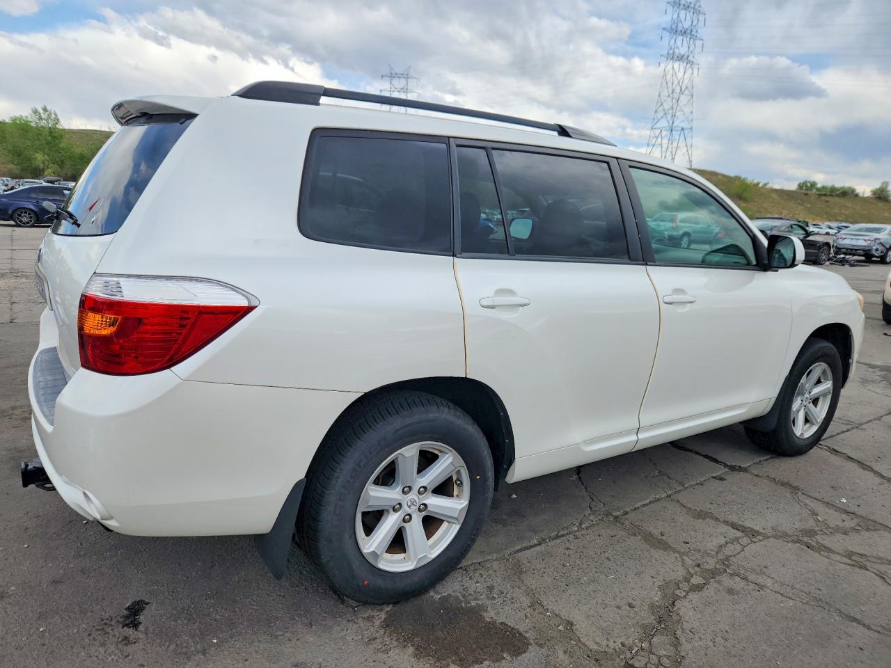 2010 TOYOTA HIGHLANDER