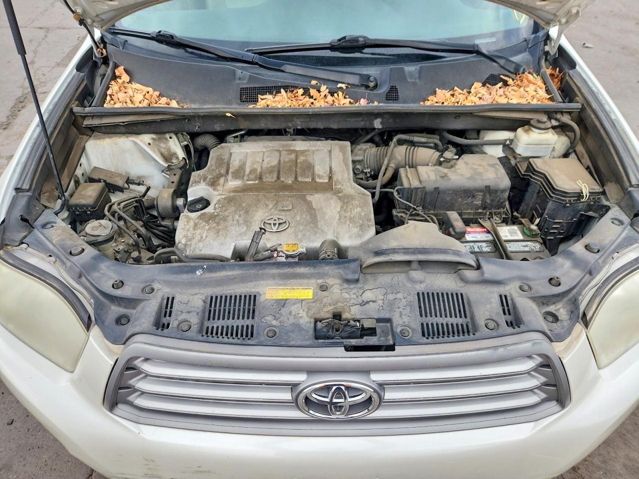 2010 TOYOTA HIGHLANDER