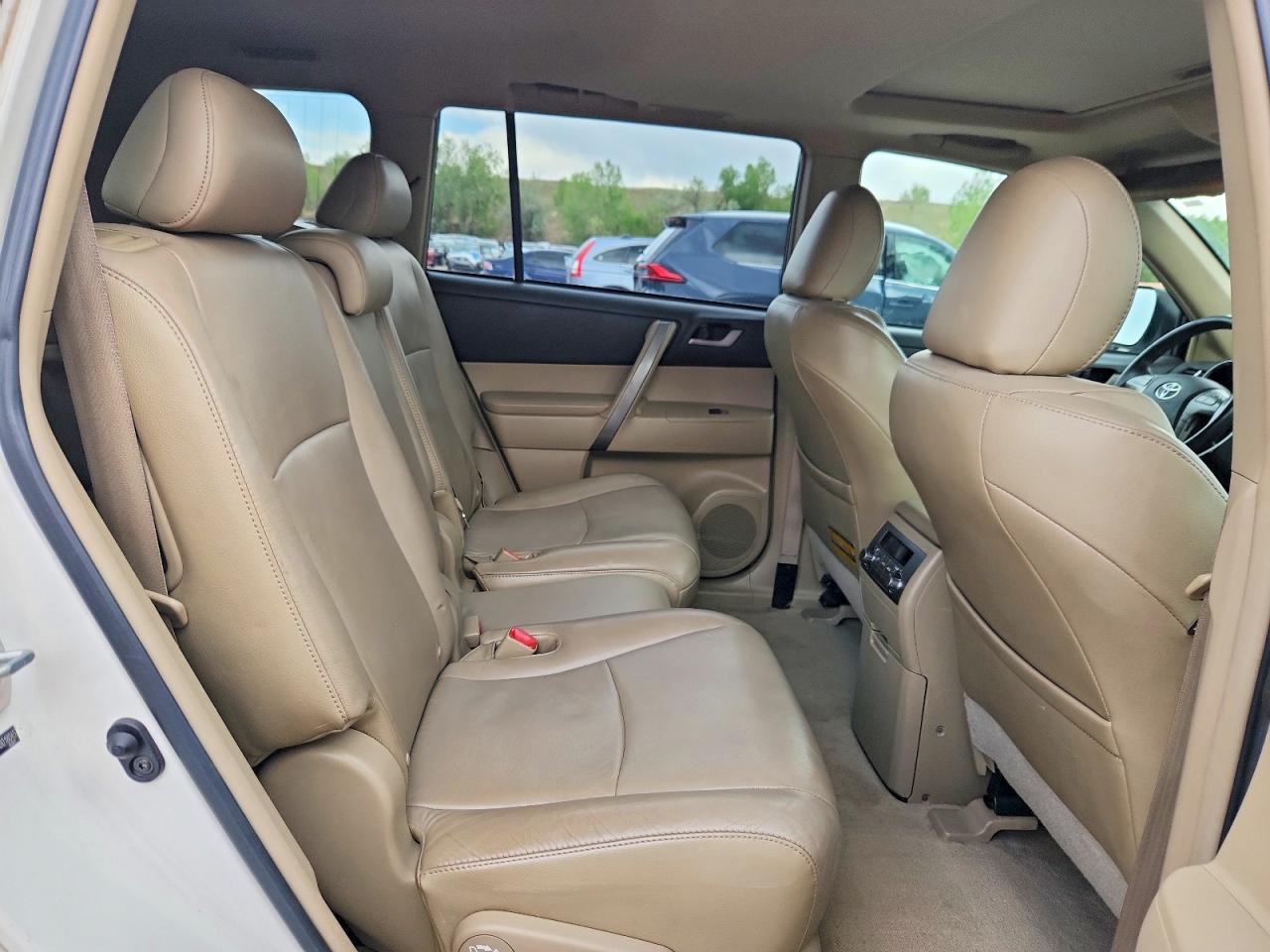 2010 TOYOTA HIGHLANDER