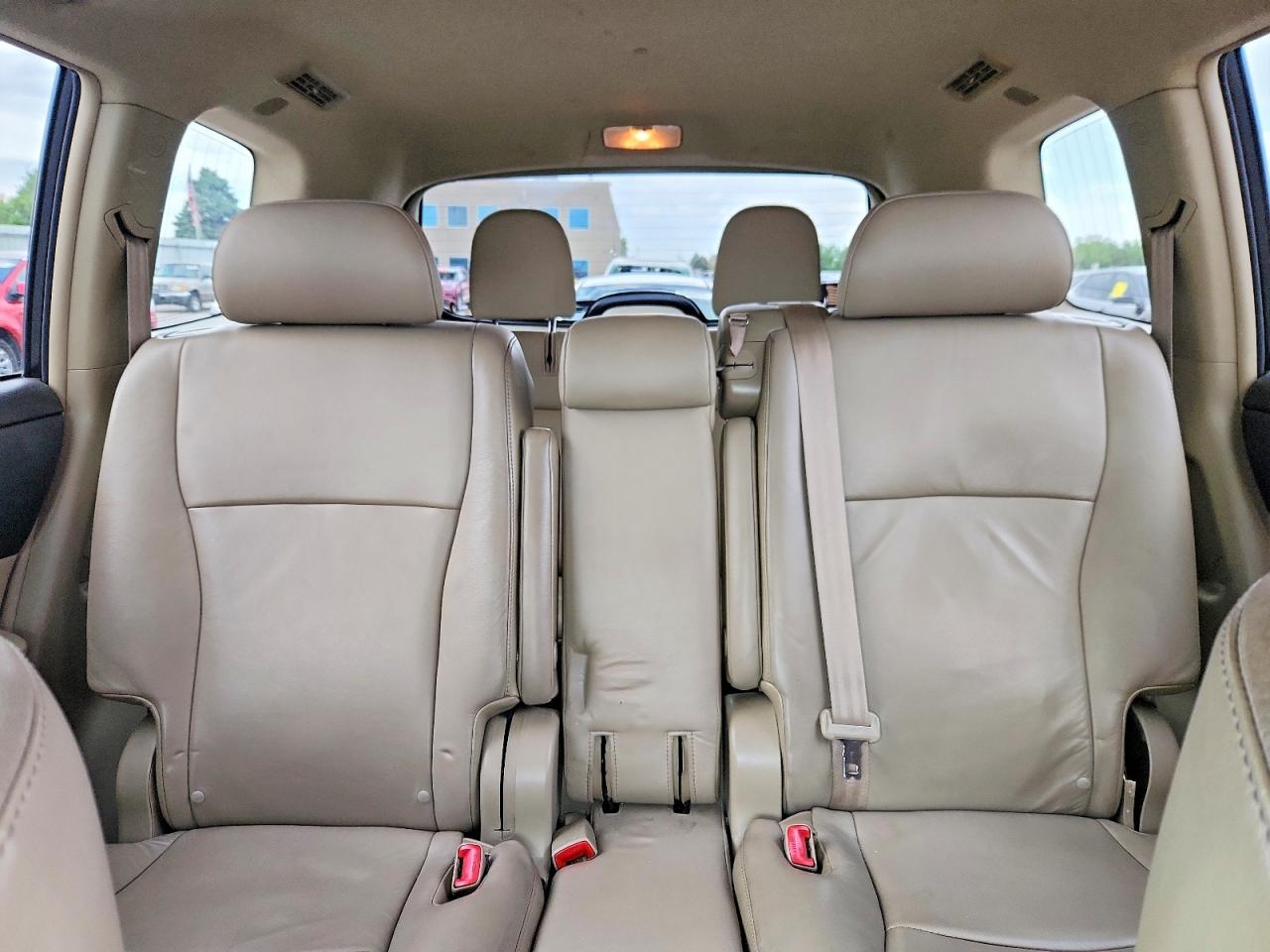 2010 TOYOTA HIGHLANDER