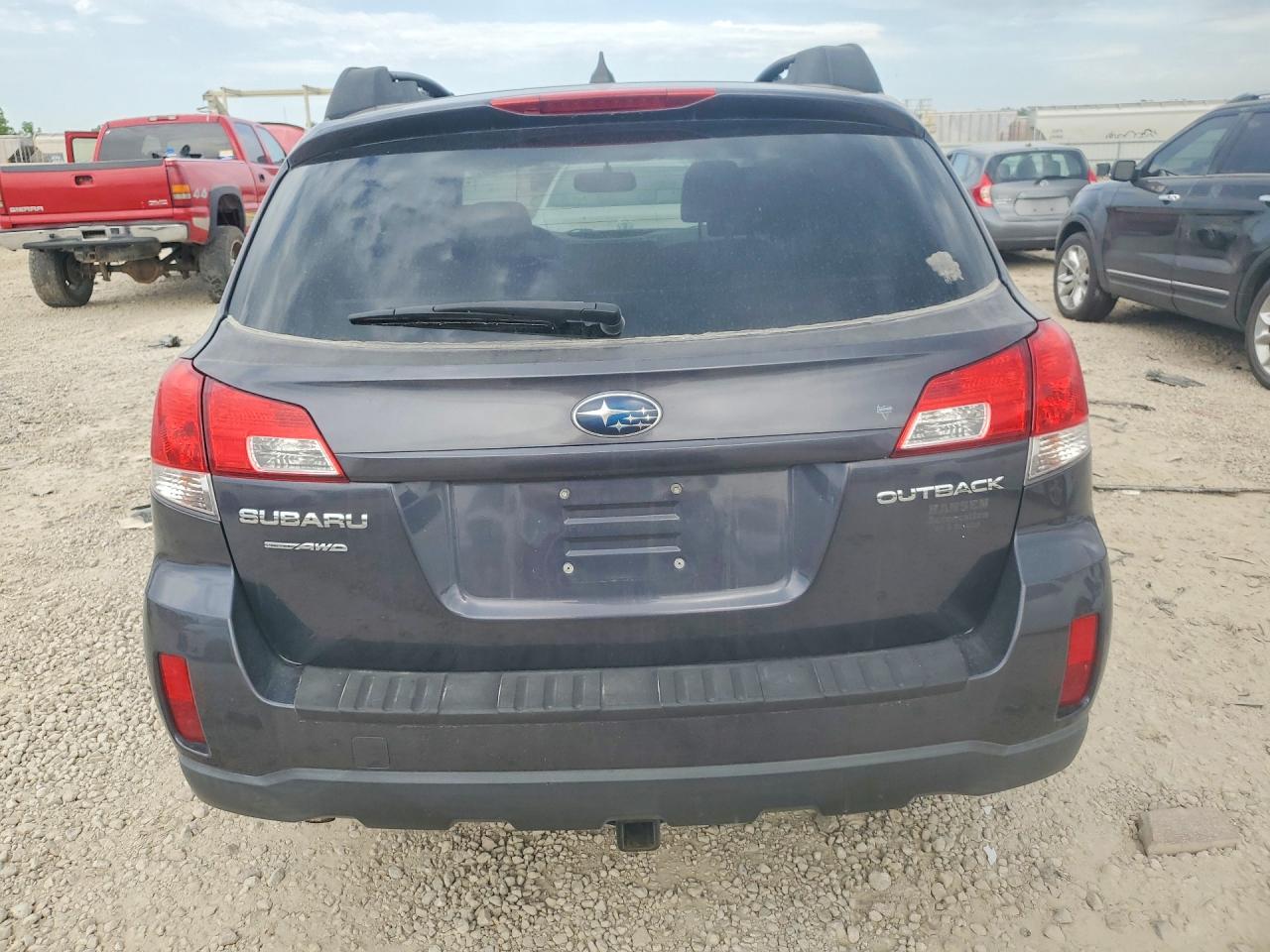 2011 SUBARU OUTBACK