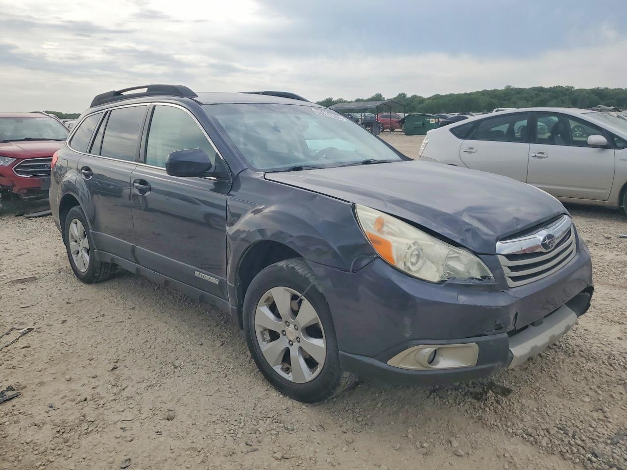 2011 SUBARU OUTBACK
